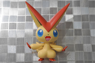 ポケプラ　ビクティニ　通常　サイズ　プラモデル　バンダイ　Pokémon Plastic Model Pokepla Victini 正面 Front