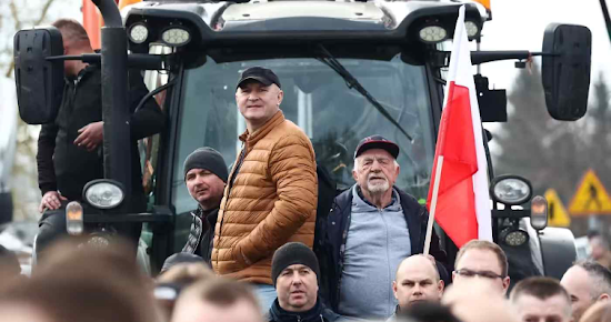 Poland Ukraine grain farmers flooding refugees exploitation disputes fatigue