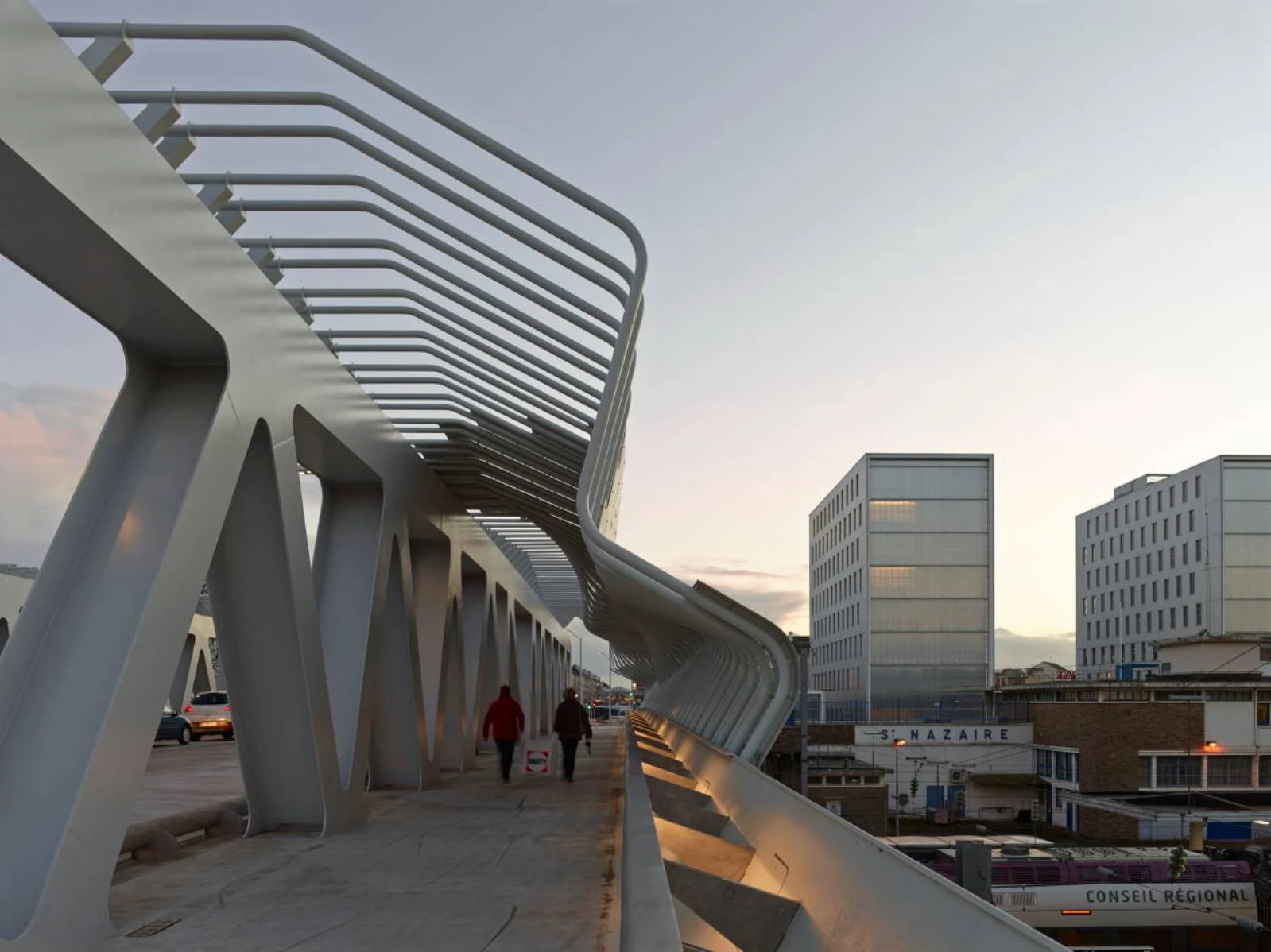 Saint Nazaire railway station by Tetrarc architects