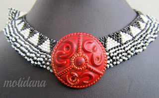 beadwork , brickstitch , button vintage 