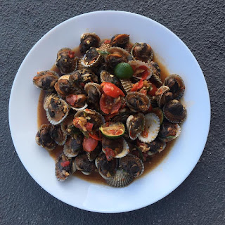 Kerang Rebus Dan Air Asam