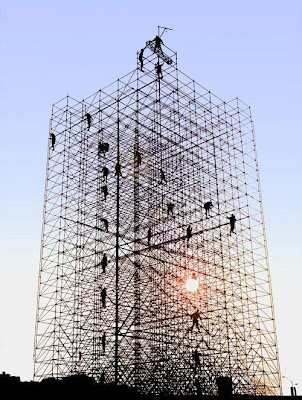 Crazy Scaffolding Seen On www.coolpicturegallery.us
