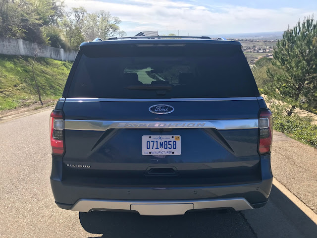 Rear view of 2020 Ford Expedition Platinum