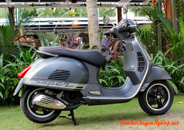 Sơn xe Vespa GTS Super màu xám lông chuột