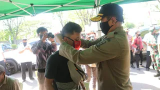 Walikota Cirebon Soalisasikan Bahaya Virus Corona Di Pusat - Pusat Pembelanjaan 