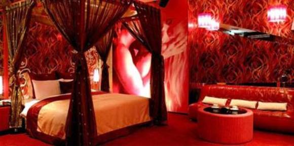 Romantic Red Bedroom Ideas