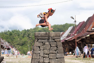 Indonesia Wonderful Asia: Lompat Batu Nias