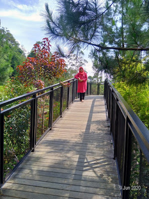 Sky Walk Taman Bougenville