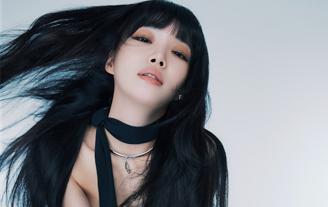 Chungha, artista de K-Pop, firma contrato con MORE VISION en 2023