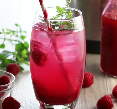 Raspberry Mojito Recipe #drinks #cocktails