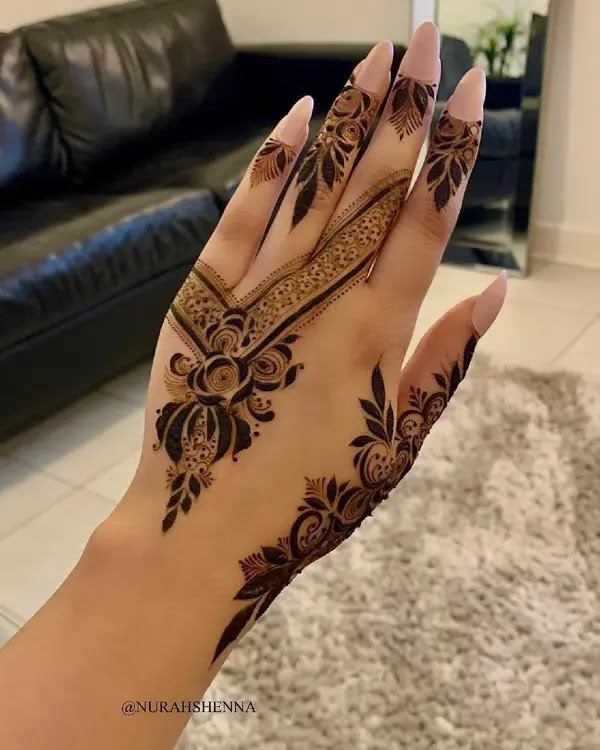 Small-flowers-leaves-henna-pattern