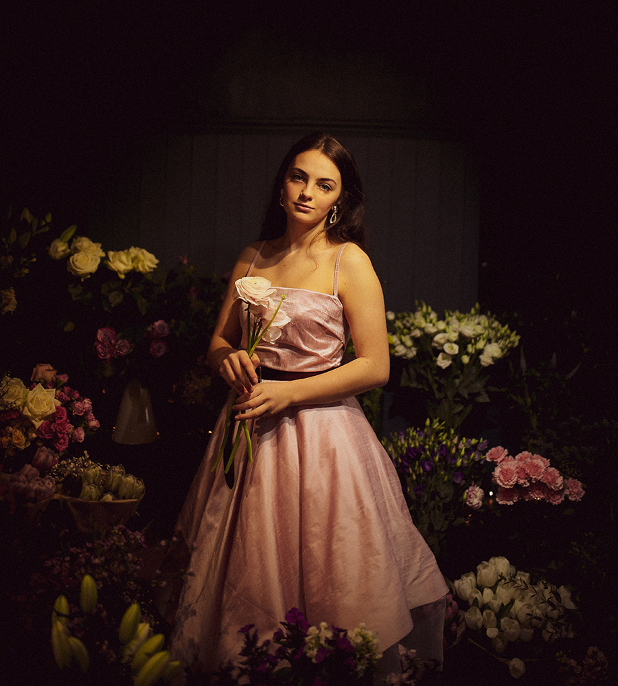 alexandra king photography pink dress lynnsey kelly flowers