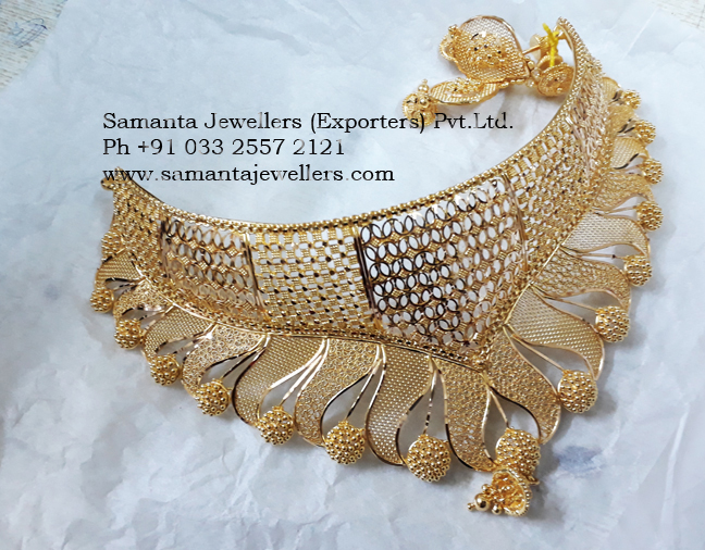 latest gold necklace designs, gold choker, gold harem designs