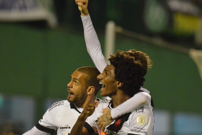 Vasco vence a Chape com gols de Ribamar e Talles Magno 