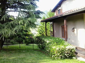 Casa con due appartamenti, taverna/office e parco a Scanzorosciate Tribulina