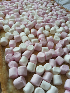 Marshmallows and pastry