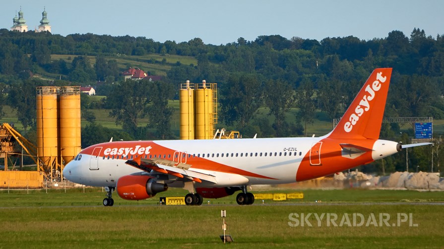 G-EZUL - Airbus A320 - easyJet