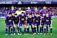 S. D. EIBAR - Eibar, Guipúzcoa, España - Temporada 2015-16 - Ansótegui, Riesgo, Borja Bastón, Escalante y Ramis; Takashi Inui, David Juncá, Capa, Dani García, Adrián González y Keko - VALENCIA C. F. 4 (Paco Alcácer 3, Joao Cancelo) S. D. EIBAR 0 - 20/04/2016 - Liga de 1ª División, jornada 34 - Valencia, estadio de Mestalla