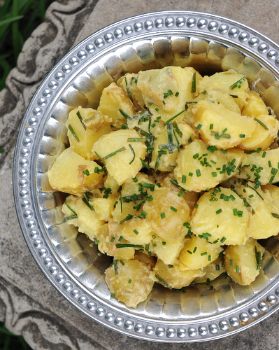 Finnish Summer Potato Salad, another light, simple and summery salad ♥ AVeggieVenture.com. Vegan. Gluten Free. Whole30 Friendly.