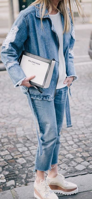 denim casual outfit idea : jacket + boyfriend jeans + sweater + bag + boots