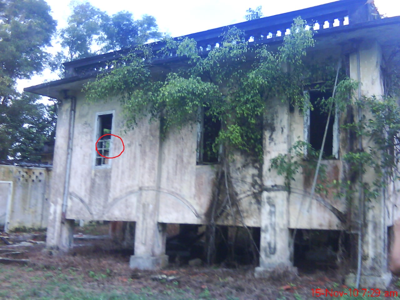 Gambar Hantu: Rumah Berhantu : Misteri Villa Nabila Di Johor