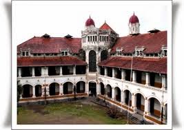 Kisah Seram Lawang Sewu, Lokasi Ter-Angker Kedua di Asia!!