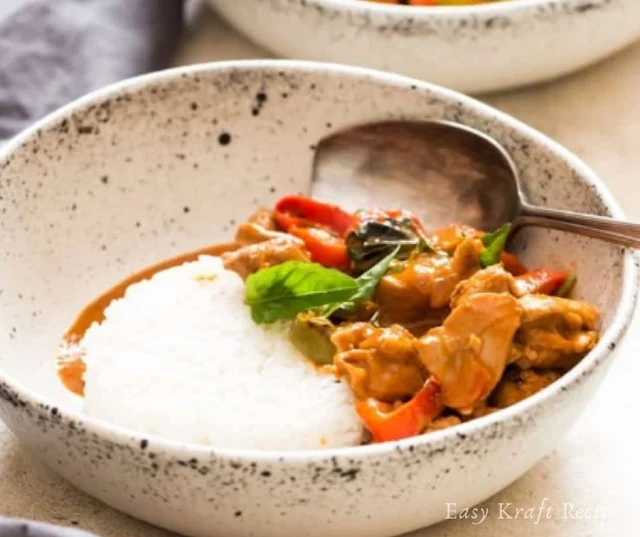 EASY THAI PANANG CURRY RECIPE WITH CHICKEN