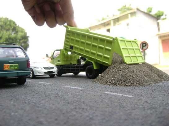 hino lohan miniatur truk