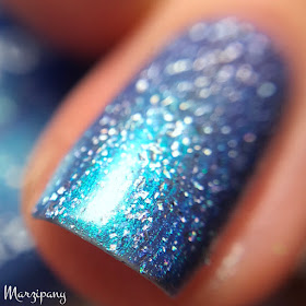 Polish Con Holo Blue