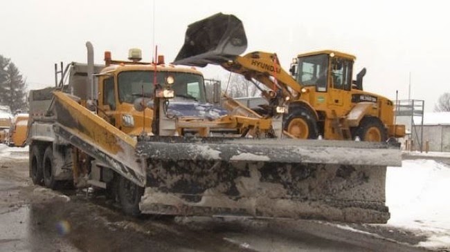 State has activated 526 plows, 74 large loaders, 1,247 operators, 17 large snow blowers, 4 truck-mounted snow blowers - Unbelievable Photos From Upstate New York’s Freak Snowstorm.