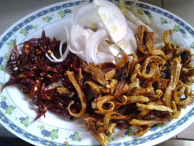 Resepi Ikan Cencaru Goreng Cili Padi - Surasmi P