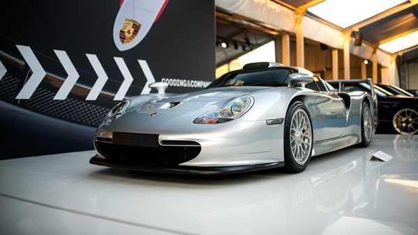porsche-911-strassenversion porsche-911-strassenversion