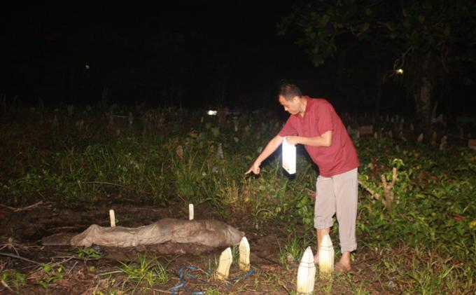 Mayat Keluar Dari Dalam Kubur Pontianak Heboh