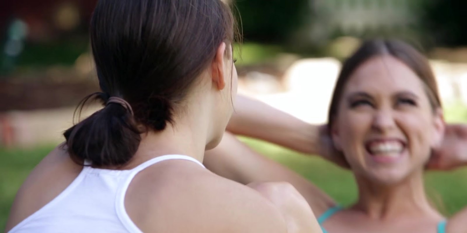 cheponas haciendo yoga xxx al aire libre