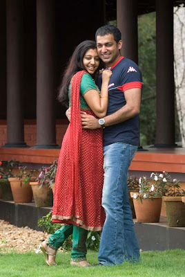 Gopika Honeymoon in Munnar with her hubby Ajilesh