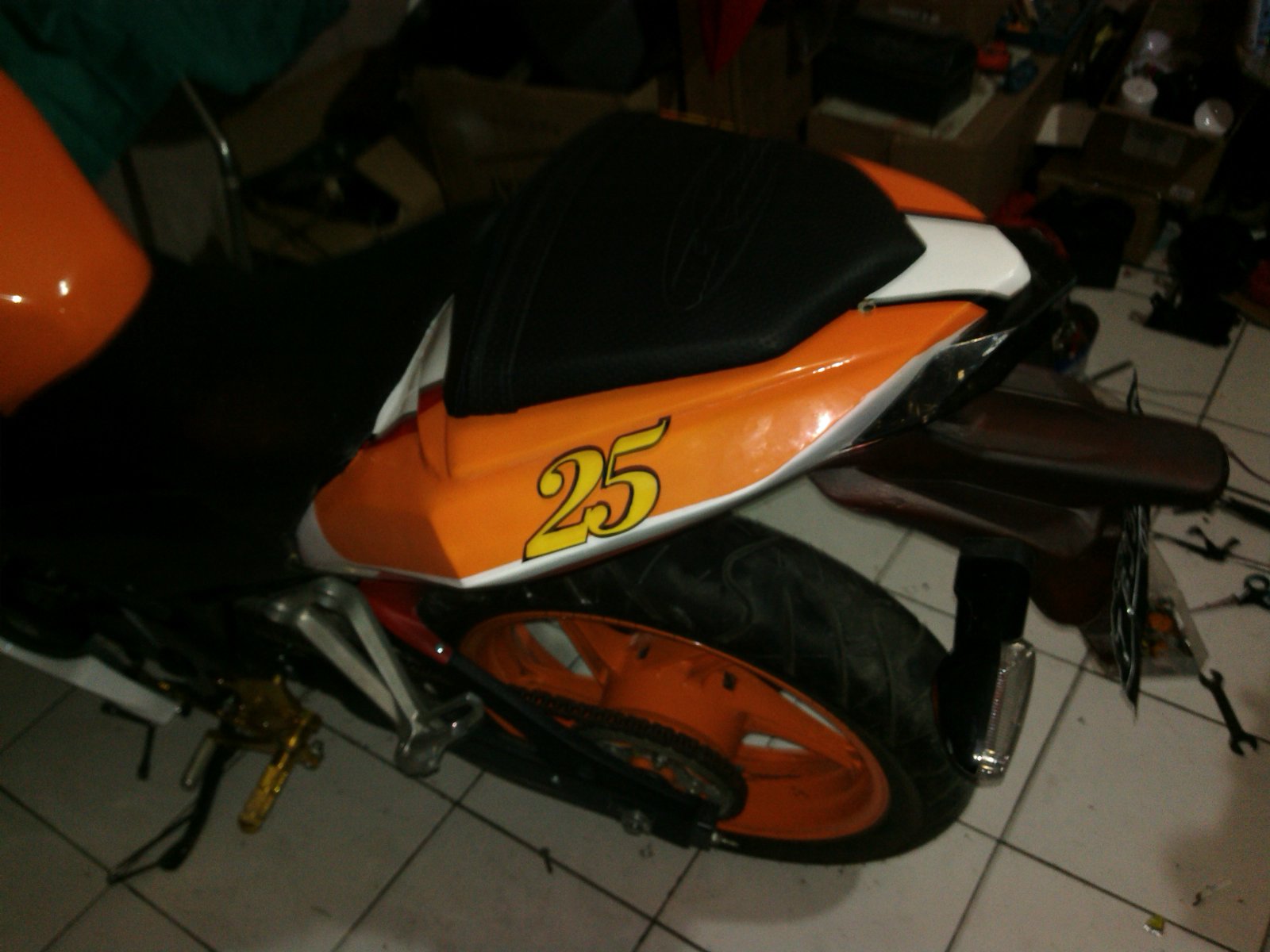 RODA LUMPUR Modifikasi Buntut Cbr150r Lokal