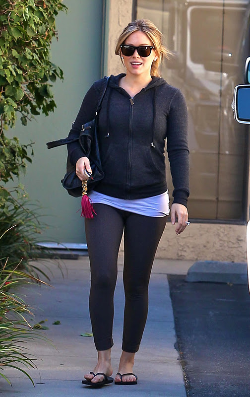 Hilary Duff's spandex ass