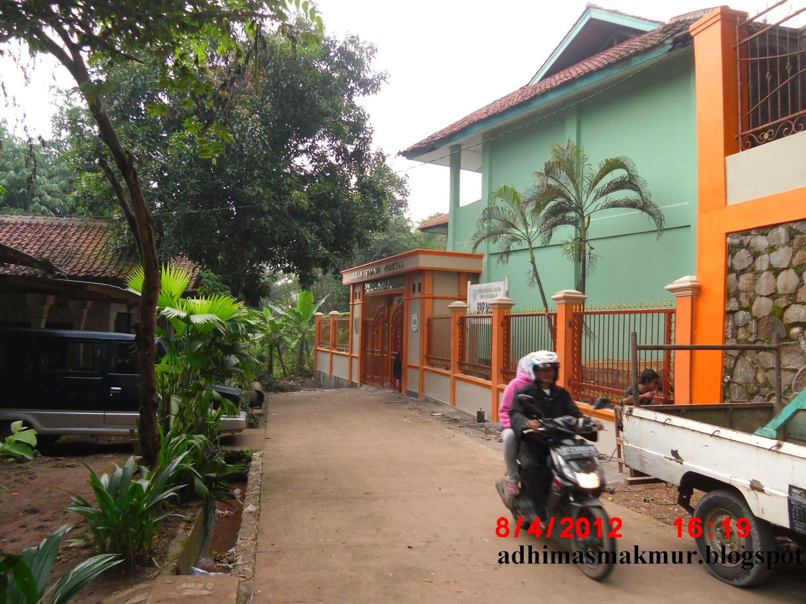 ADHIMAS MAKMUR BENGKEL LAS TRALIS Pengerjaan dan 