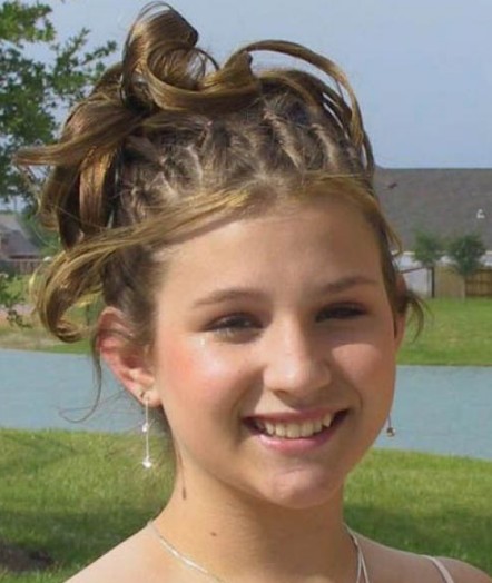 prom hairstyles 2011 for long hair. prom hairstyles for long hair