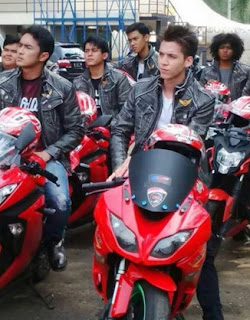 Kumpulan Foto-Foto Boy Stefan William Ganteng Kuadrat