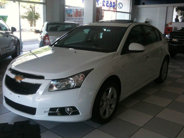 Cruze Sport6 LTZ perfil dianteiro