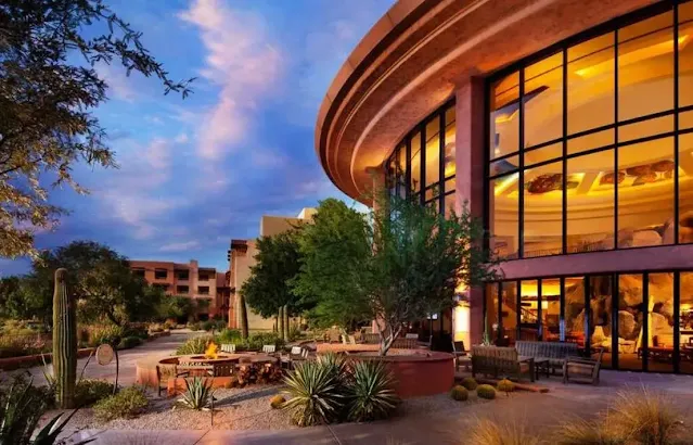 A evening view of wild horse park resort & Spa
