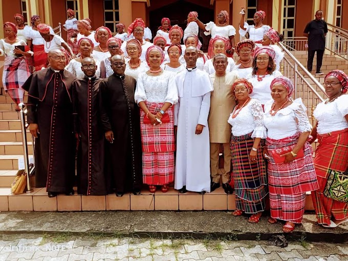 Women Rebisi Kingdom went for thanksgiving service atPaul's Cathedral Church, Diobu Port Harcourt.   