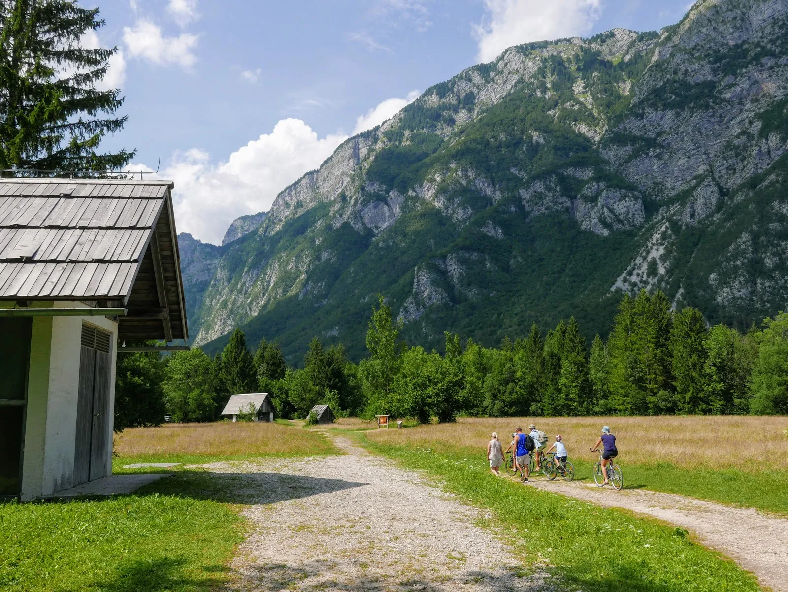 słowenia, słowenia atrakcje, słowenia atrakcje turystyczne, ałowenia jezioro, słowenia jezioro bohinj, alpy julisjkie, szczyty alp, alpy na pierszy raz, słowenia góry, słowenia atrakcje, słowenia szlaki, słowenia via ferraty