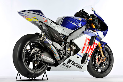 2010 Fiat Yamaha YZR-M1 Rear Side View