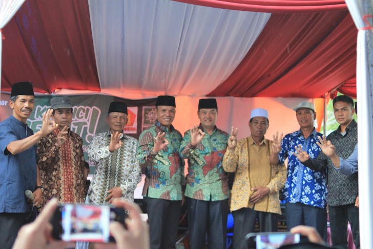 Pertemuan Terbatas di Kemantan. Zainal: Saya Ini Anak Petani, Kebutuhan Para Petani Pasti Prioritas