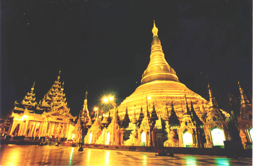 Image result for Myanmar tức xứ Miến Điện Đoàn tăng sĩ đi khất thực