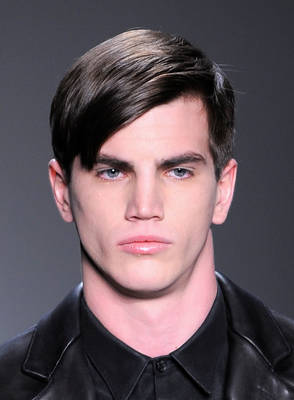  Mens Hairstyles on Distroingangel  New Mens Hairstyles 2011