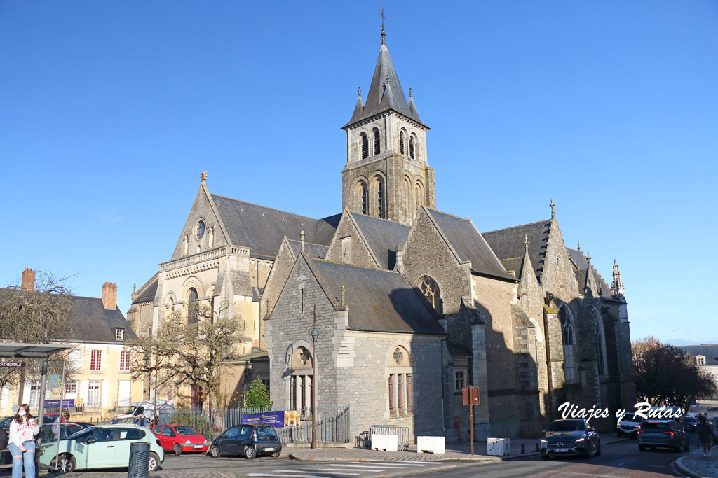 Catedral de la Santa Trinidad de Laval