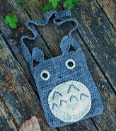 http://www.ravelry.com/patterns/library/totoro-purse